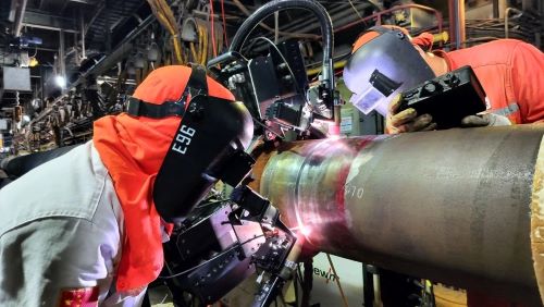 Successful Application Of Domestic Fully Automatic Welding Equipment For Bimetallic Composite Pipes
